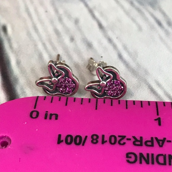 TRADED - Sparkly Minnie Mouse Earrings - Picture 7 of 8